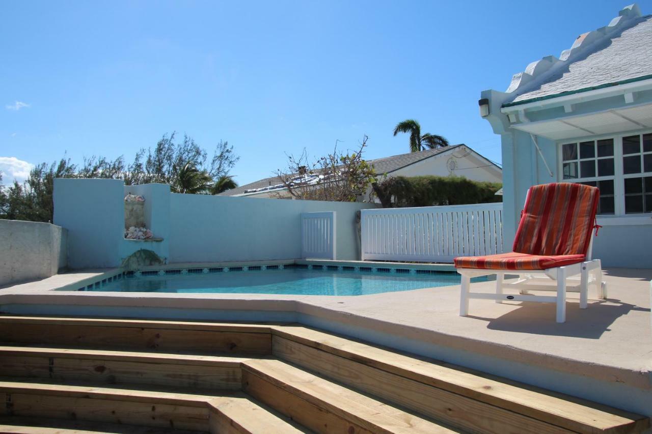 Water'S Edge Villa - Oceanfront With Private Pool Nassau Exterior photo